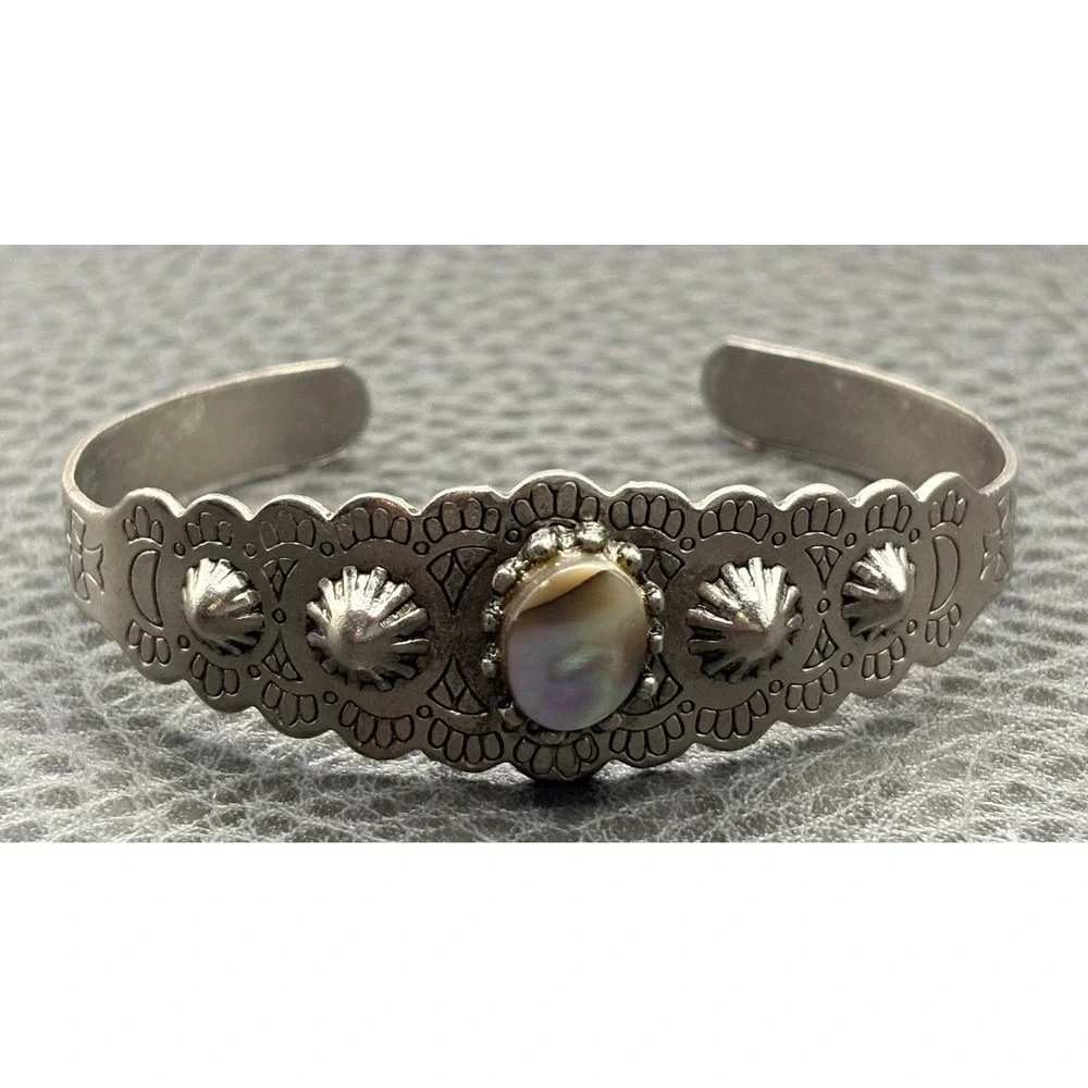 Vintage Southwestern Style Mother of Pearl Shell Cuff Bracelet Silver Tone 6.5